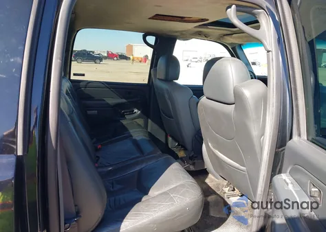 2002 Chevrolet Avalanche 2500 from USA, damaged, VIN 3GNGK23G82G234776